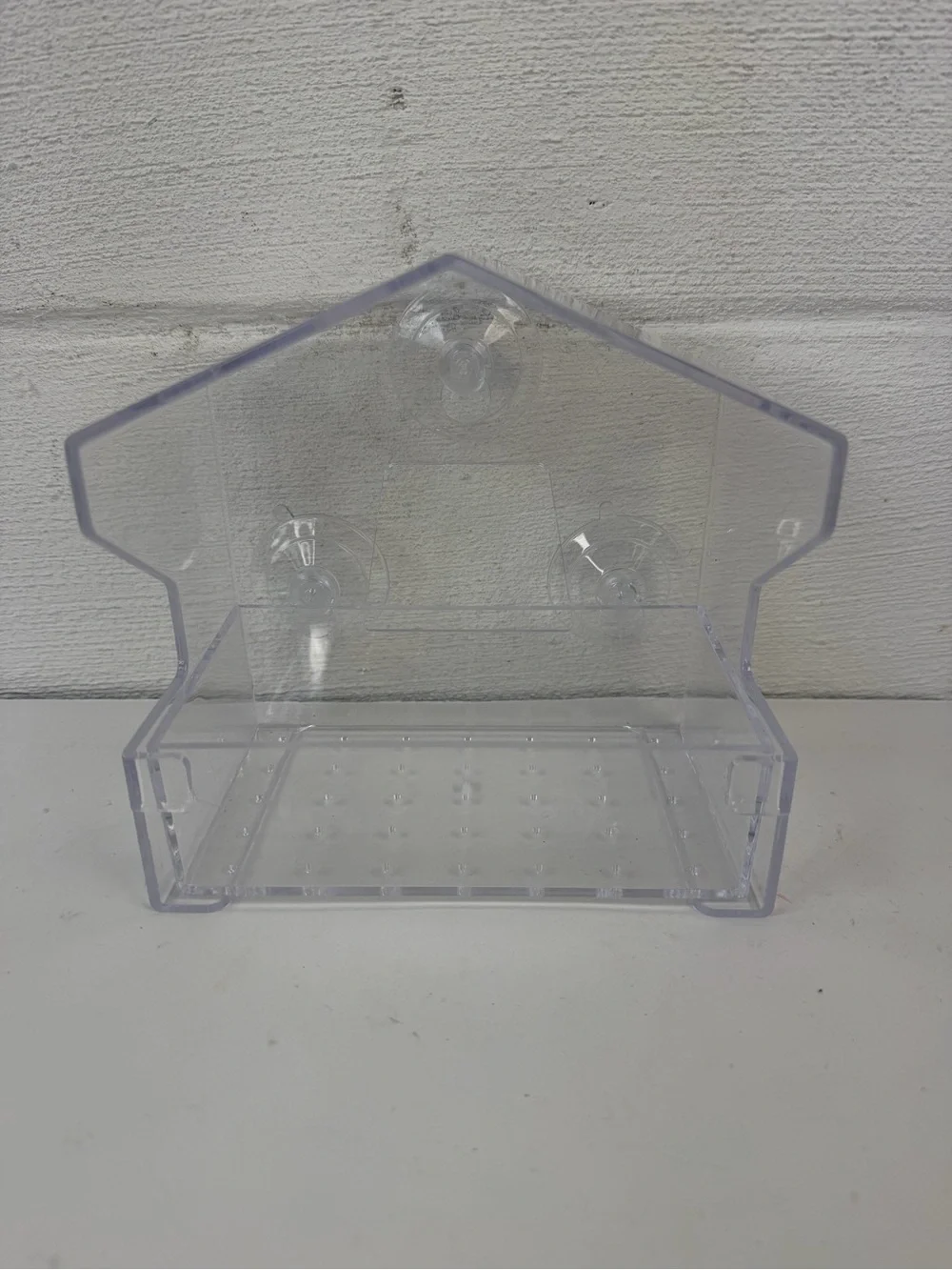 Clear acrylic window suction bird feeder